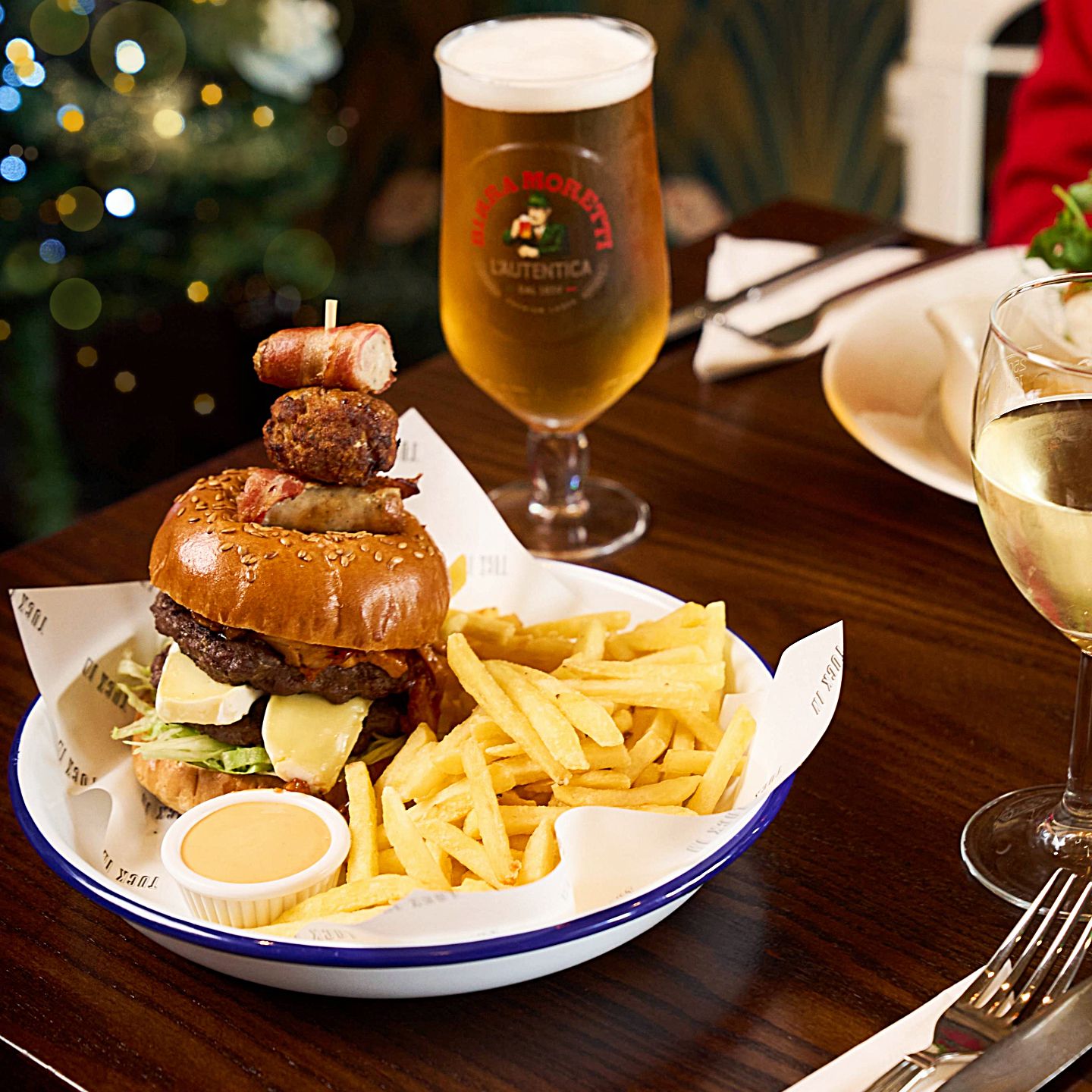 Festive Lunch & Dinner at The Queen Of Hearts in Runcorn